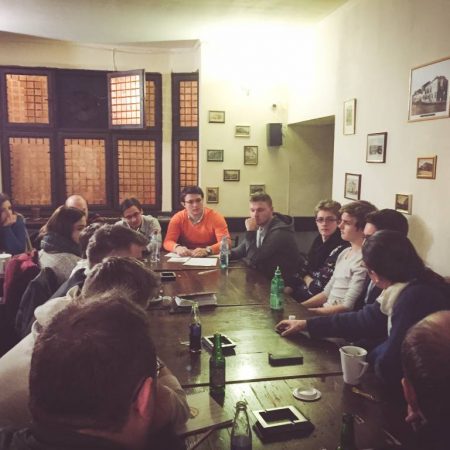 Tinerii din Bacău solicită constituirea Fondului de Tineret la nivelul Consiliului Județean și Consiliului Local începând cu anul 2016