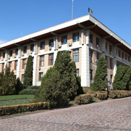 C.J. Iași alocă 200.000 lei fonduri pentru tineret